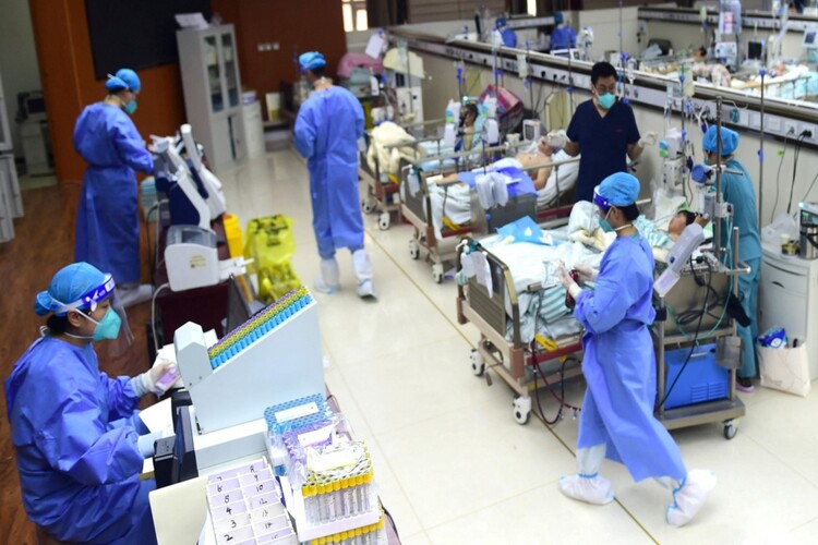 ไวรัสโคโรนาในจีน : 60,000 เสียชีวิตที่เกี่ยวข้องกับ Covid ในเวลาเพียงหนึ่งเดือน